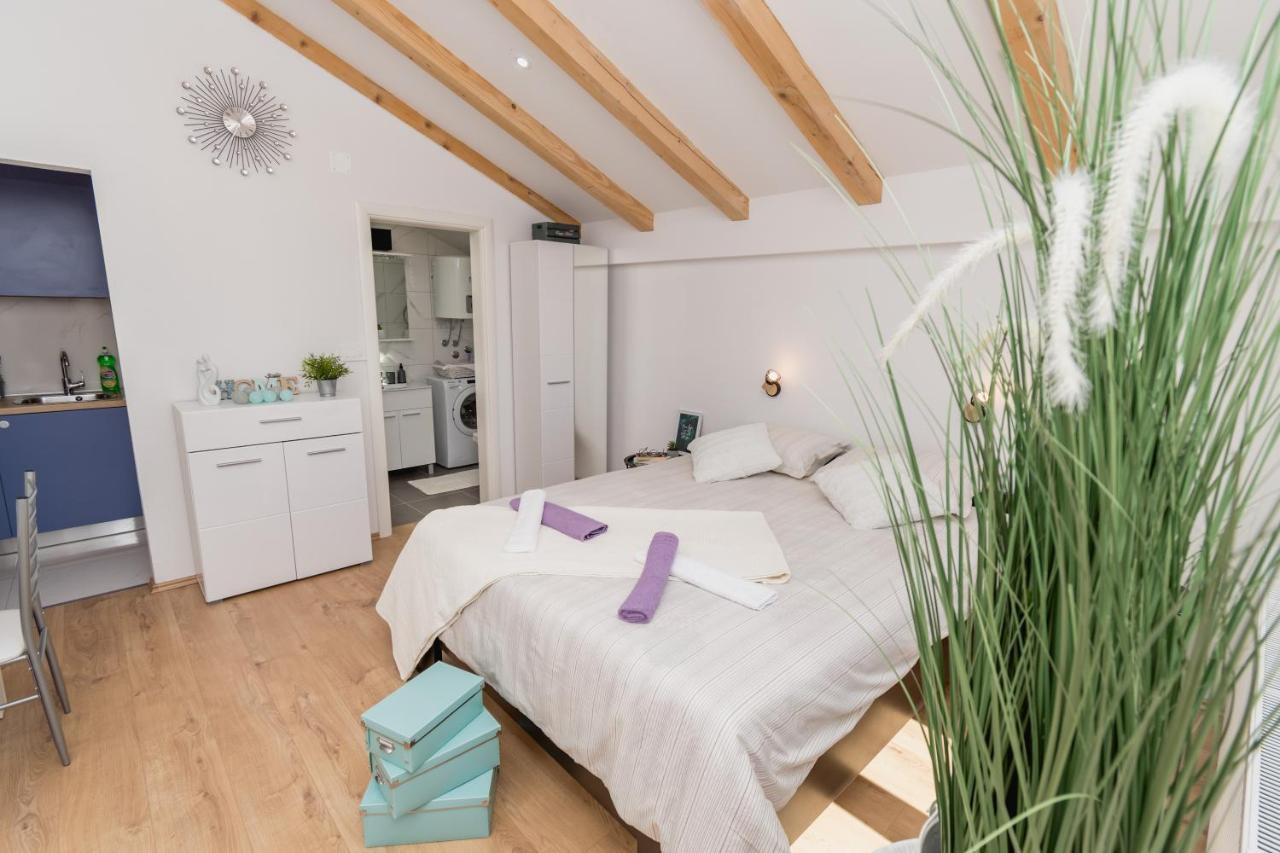 Studio Apartment Harmony Np Krka Lozovac Zewnętrze zdjęcie
