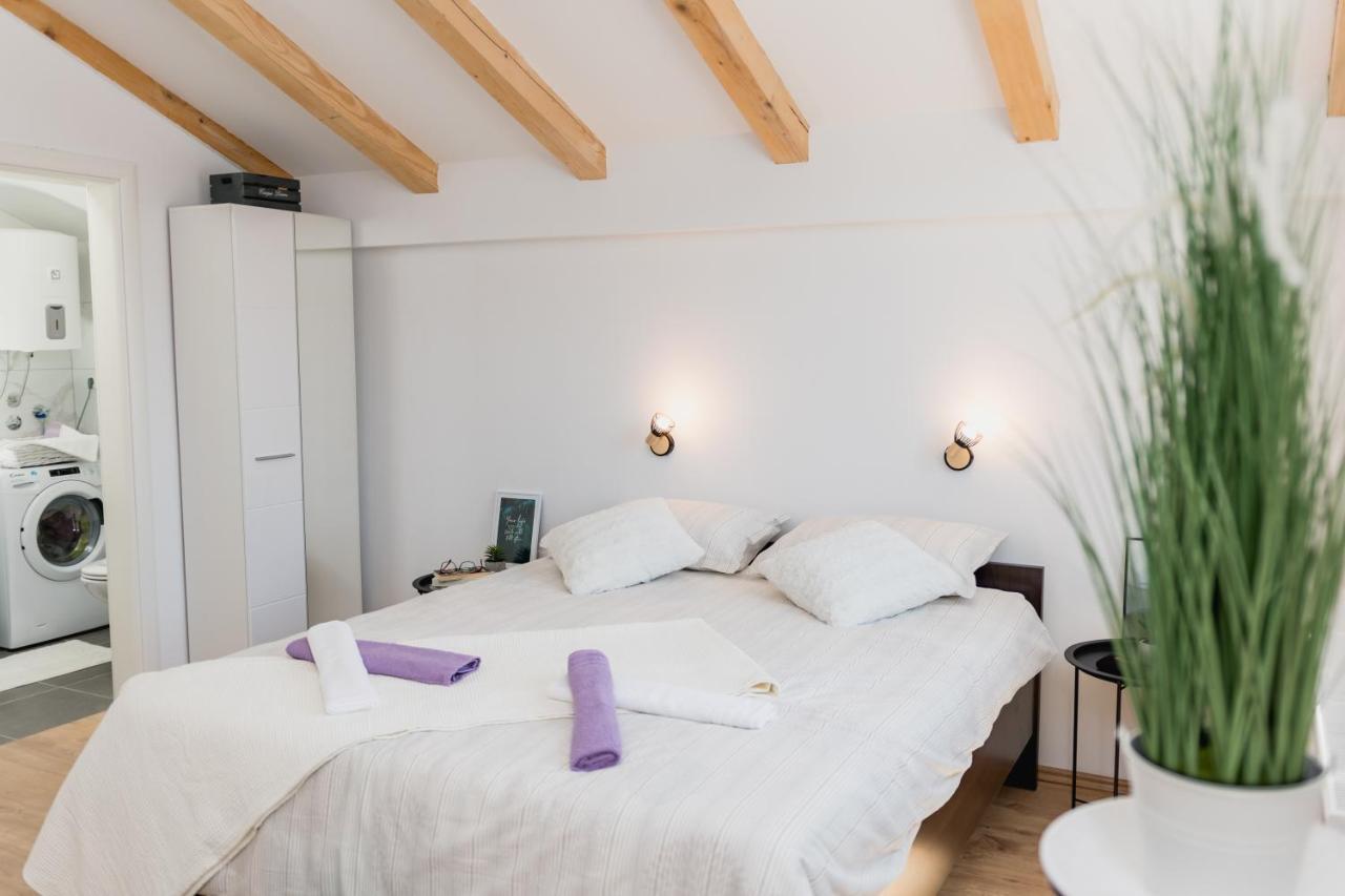 Studio Apartment Harmony Np Krka Lozovac Zewnętrze zdjęcie
